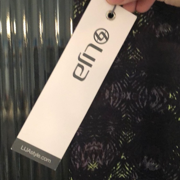 Work out capris - Picture 3 of 5